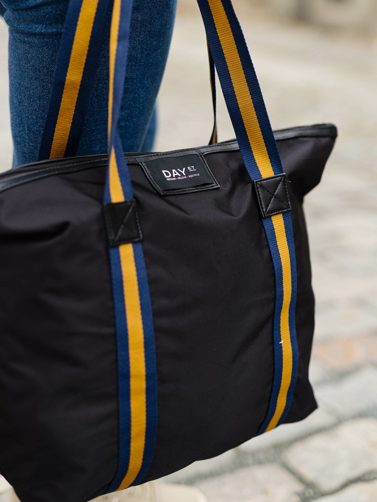 DAY ET Gweneth RE-Preppy Bag M Black