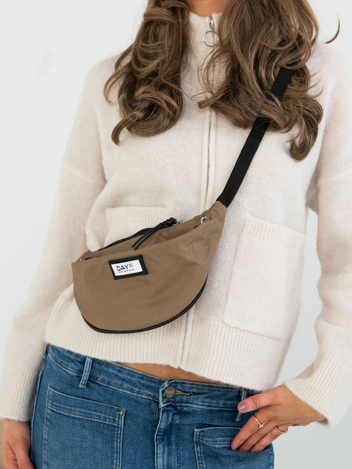 DAY ET Gweneth RE-S Bum Caribou