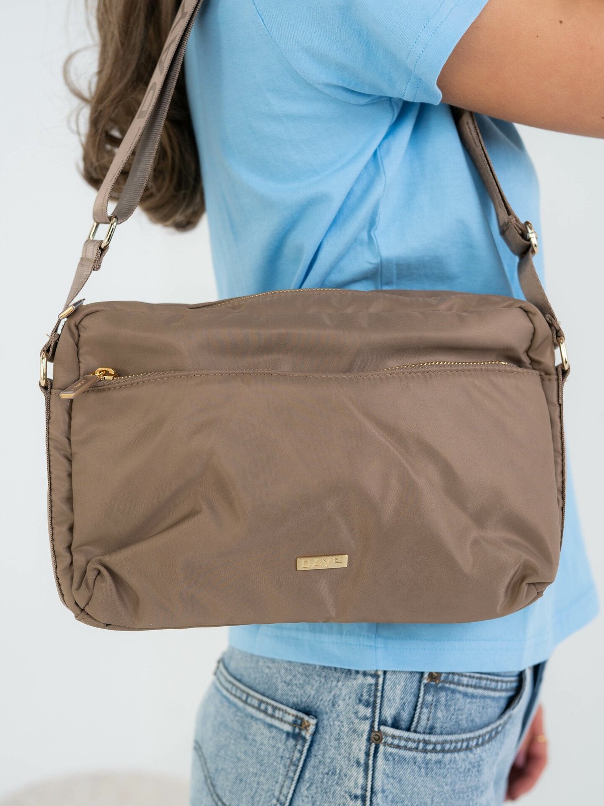 DAY ET Day RE-Logo Band Camero Caribou