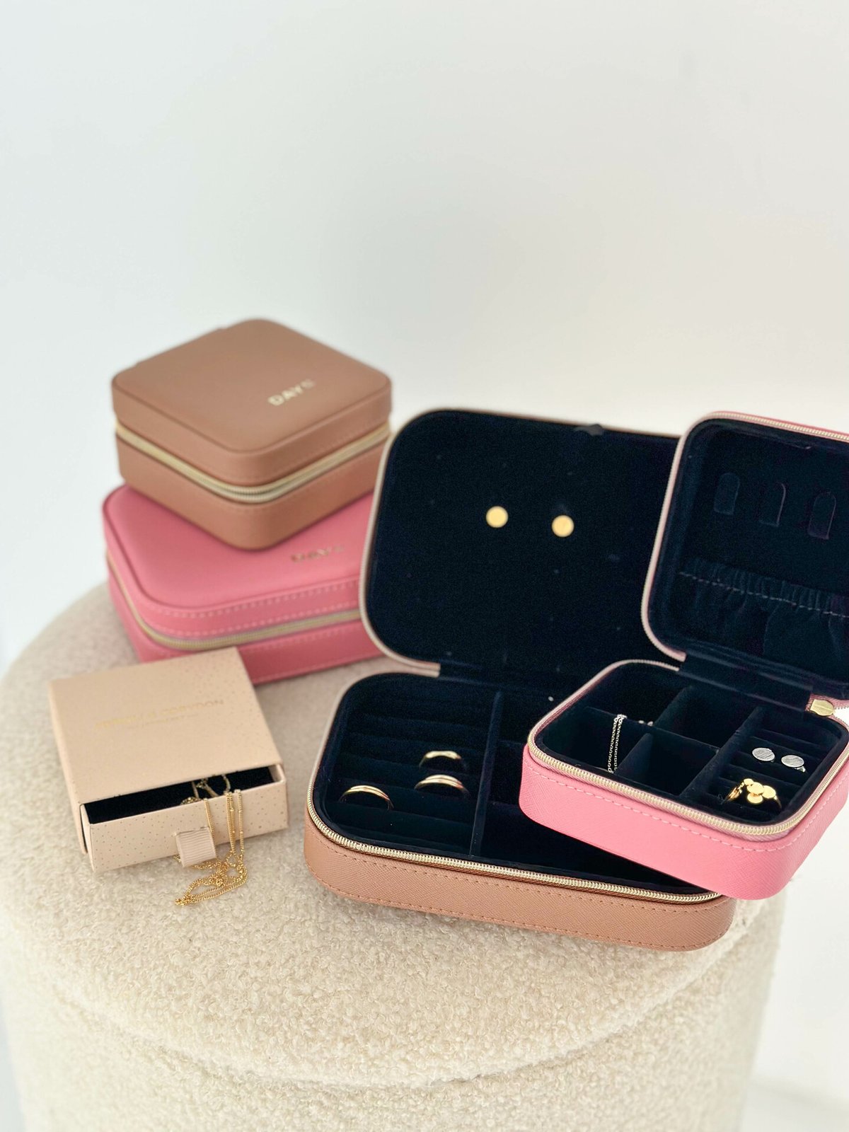 DAY ET Saffiano Zip Square Mocha Mousse