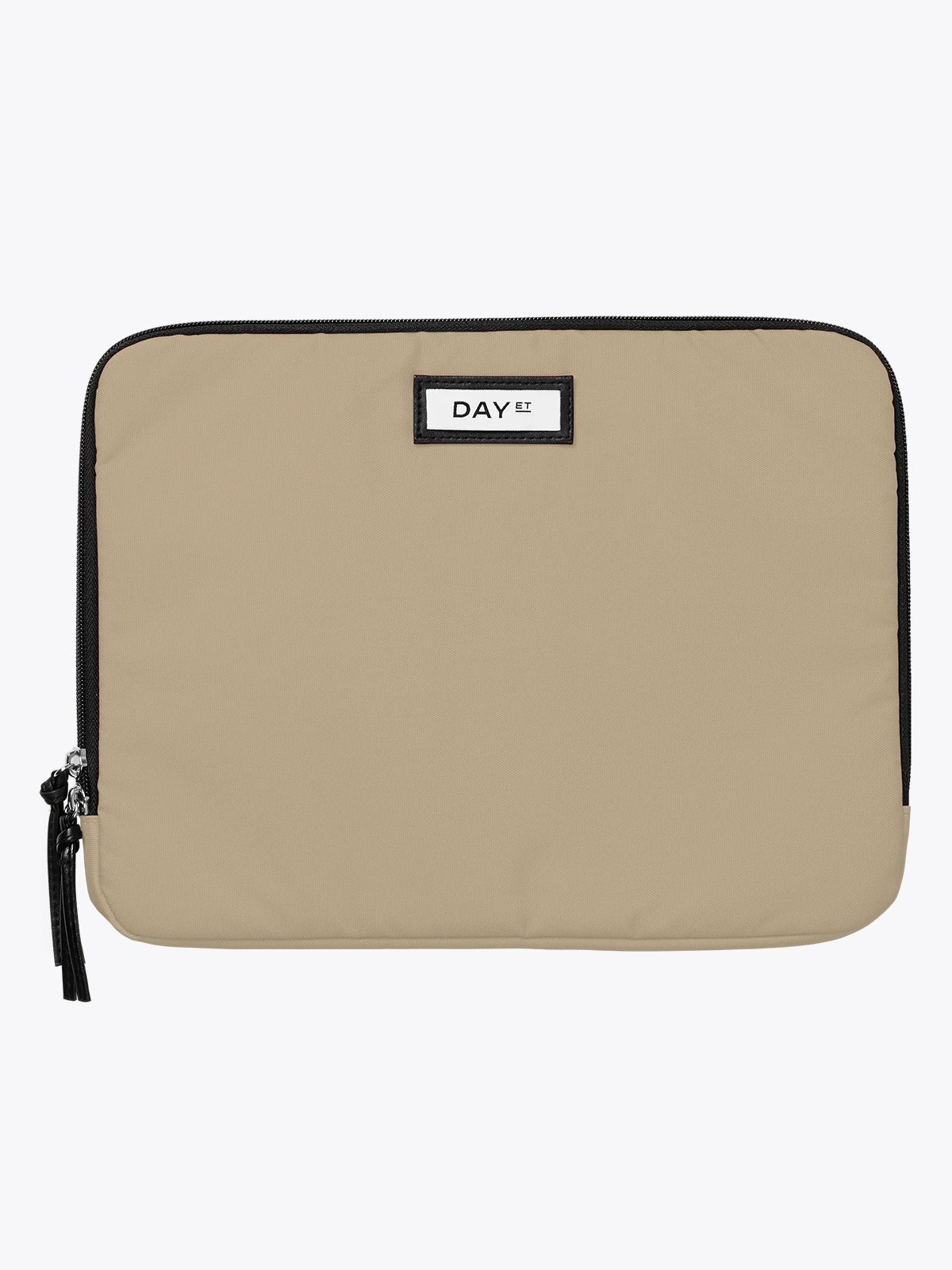 DAY ET Day Gweneth RE-S Folder13 Dune