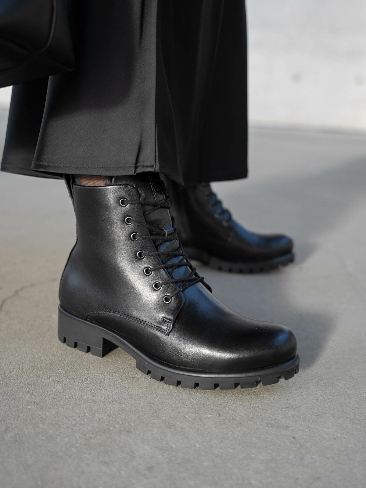 ECCO Modtray Mid-Cut Boot Black