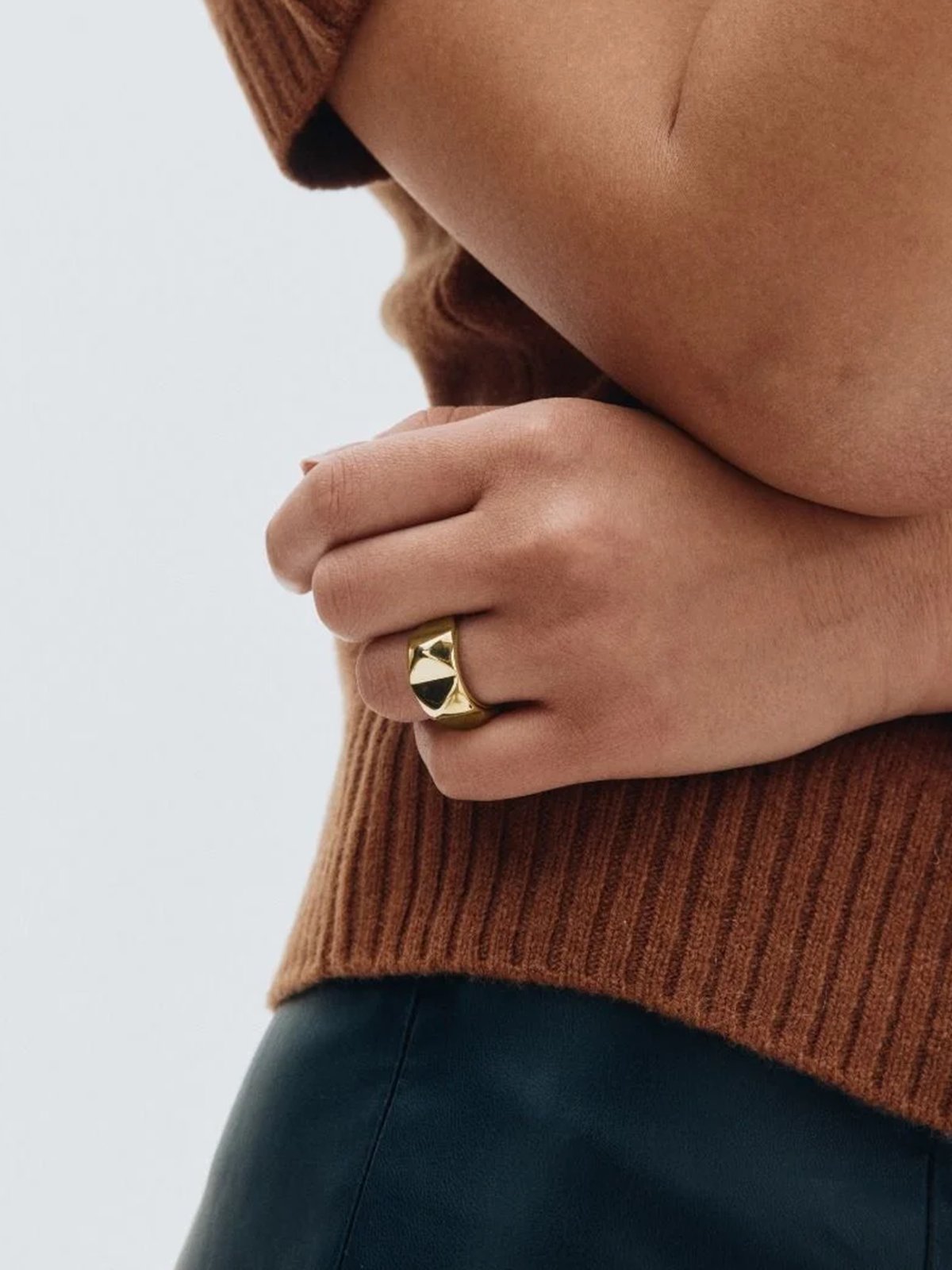 Edblad Peak Rivet Ring Gold Gullbelagt