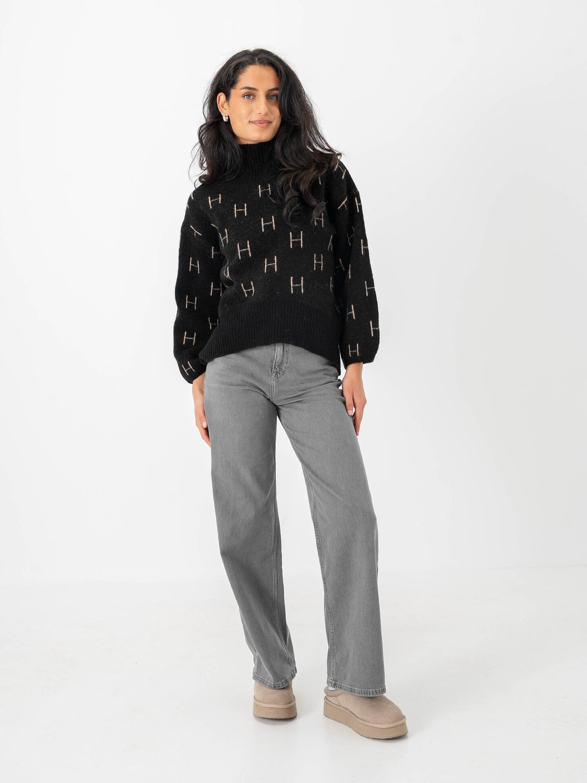 Hést FAM Sweater Short Black