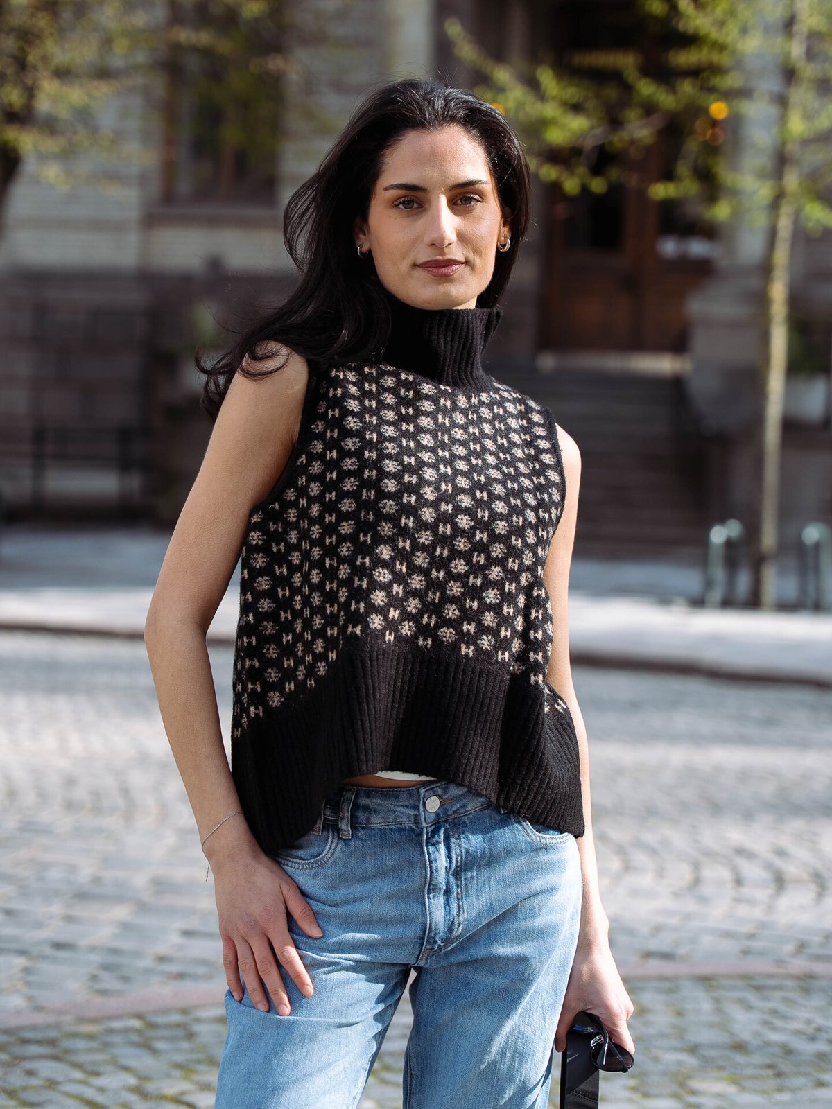 Hést Logo Vest Black