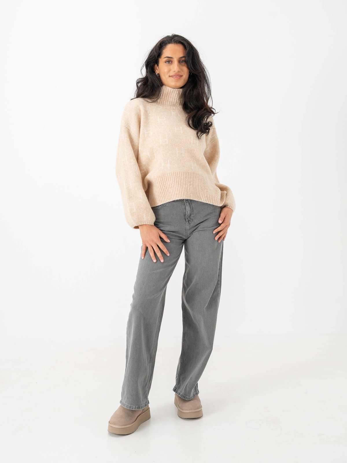 Hést FAM Short Sweater Light beige melange