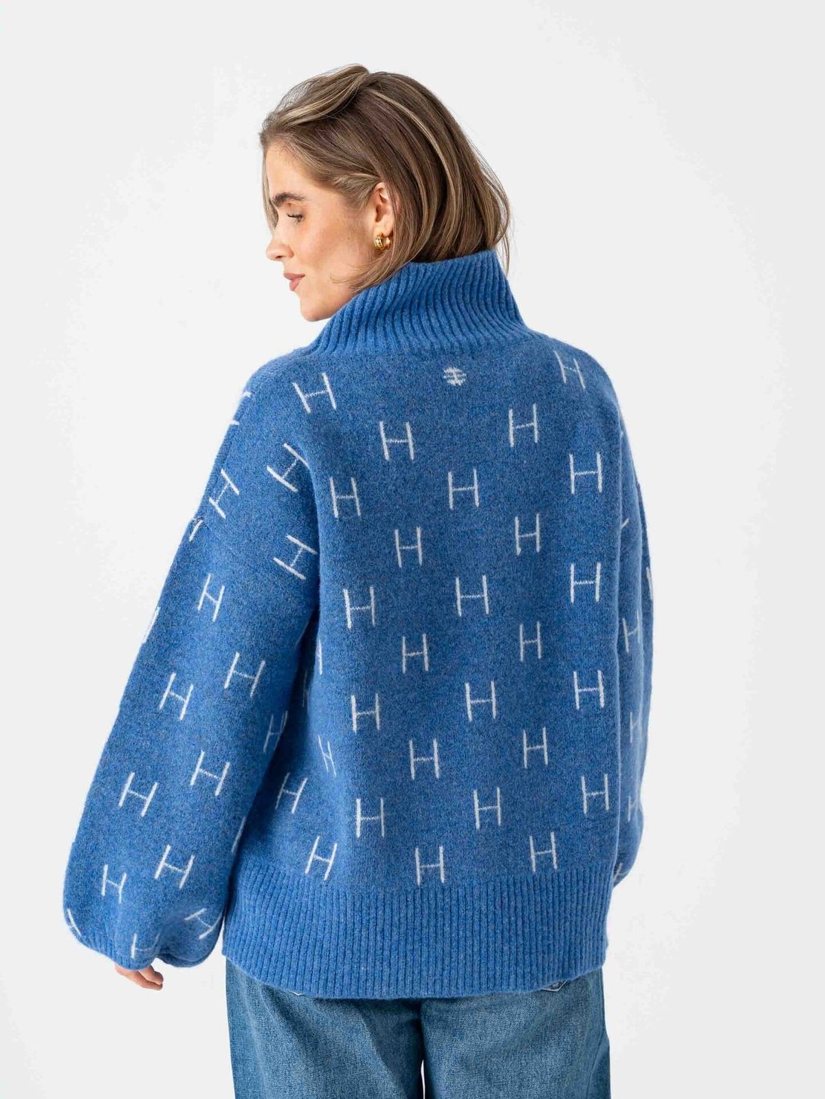 Hést Fam Sweater Short Blue Yonder