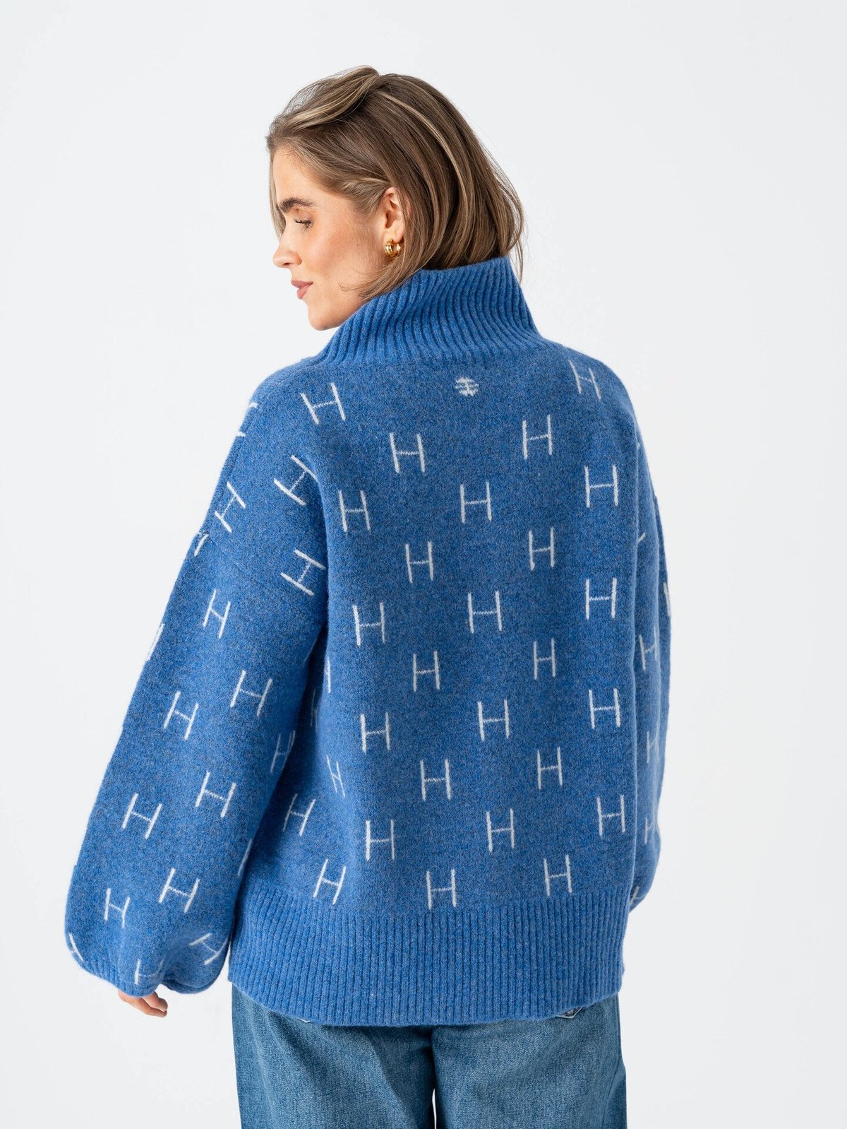 Hést Fam Sweater Short Blue Yonder