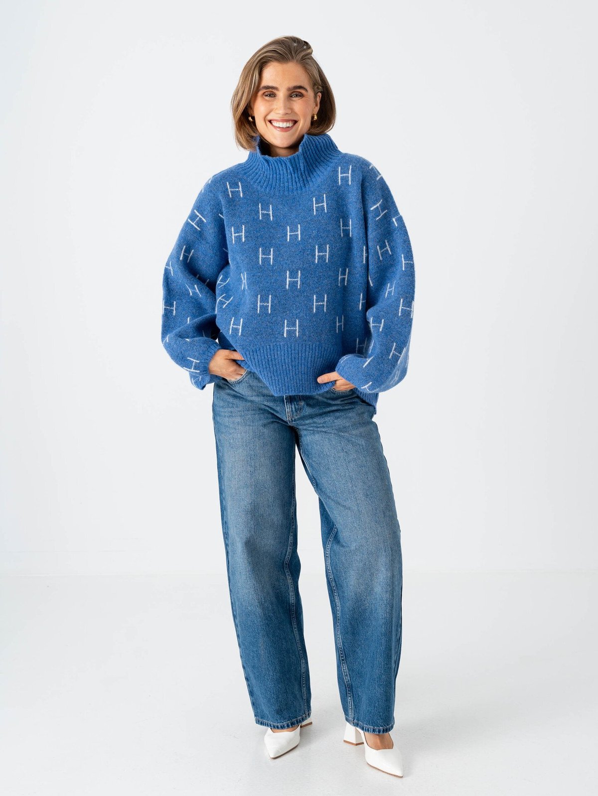 Hést Fam Sweater Short Blue Yonder