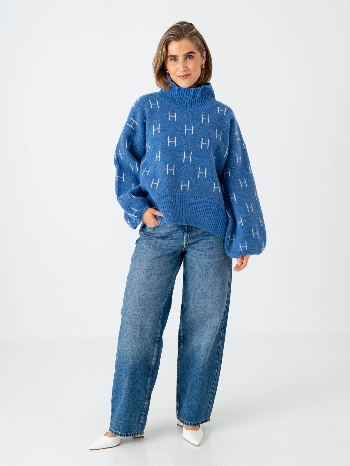 Hést Fam Sweater Short Blue Yonder