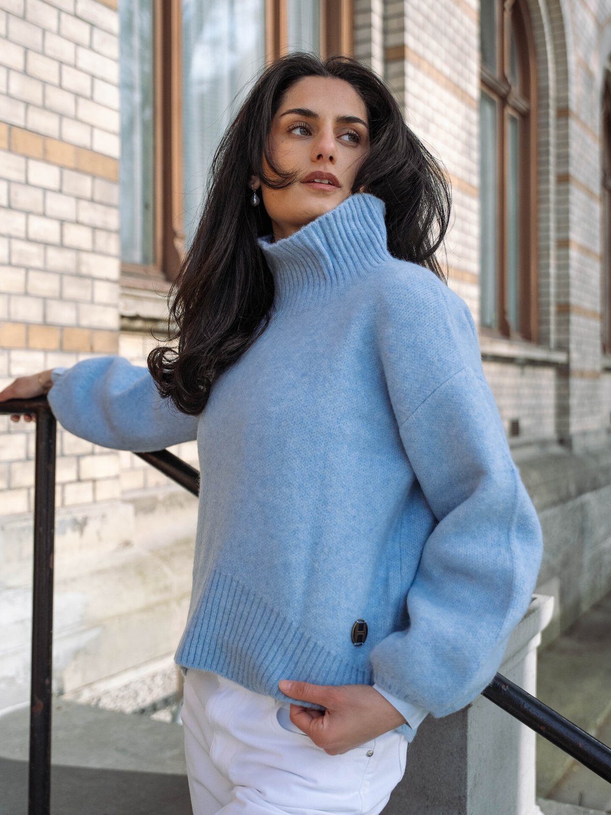 Hést FAM Patch Short Sweater Skyway
