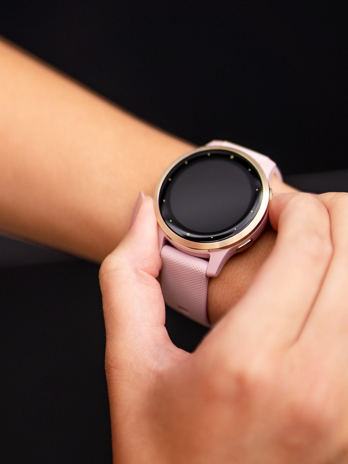 Garmin Vivoactive 4S Dust Rose with Light Gold Hardware