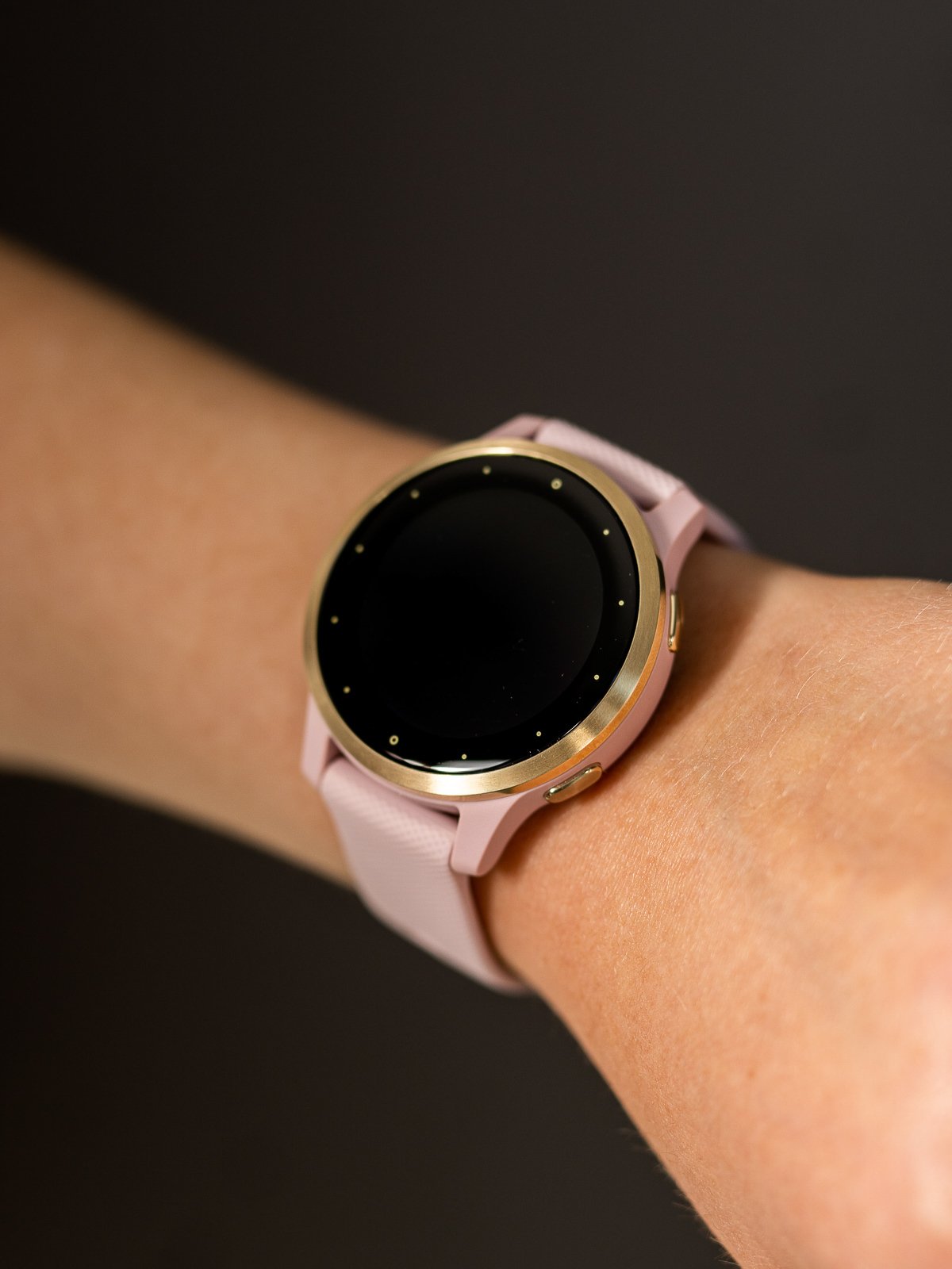 Garmin Vivoactive 4S Dust Rose with Light Gold Hardware