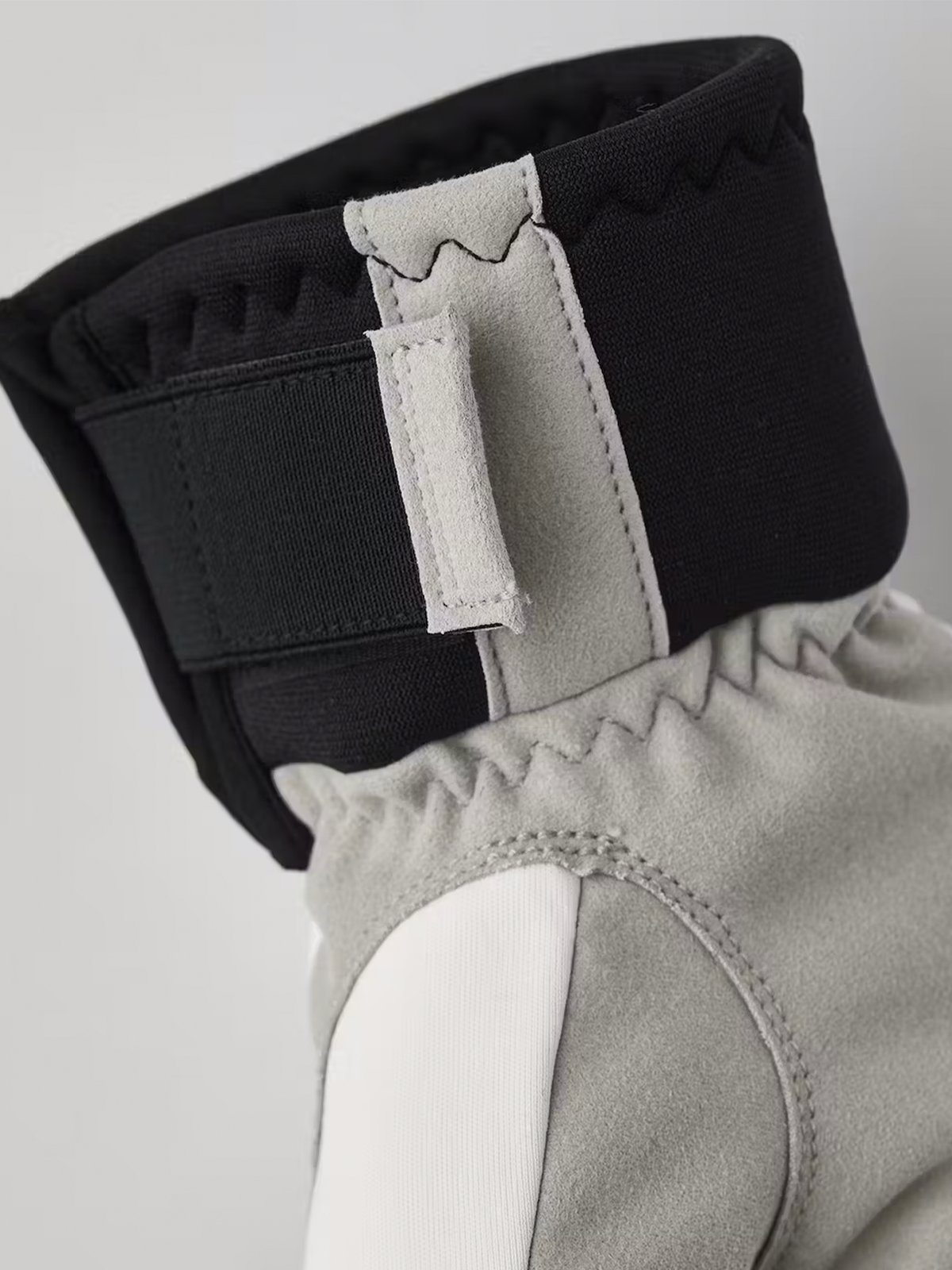 Hestra Comfort Tracker Mitt Black & Ivory