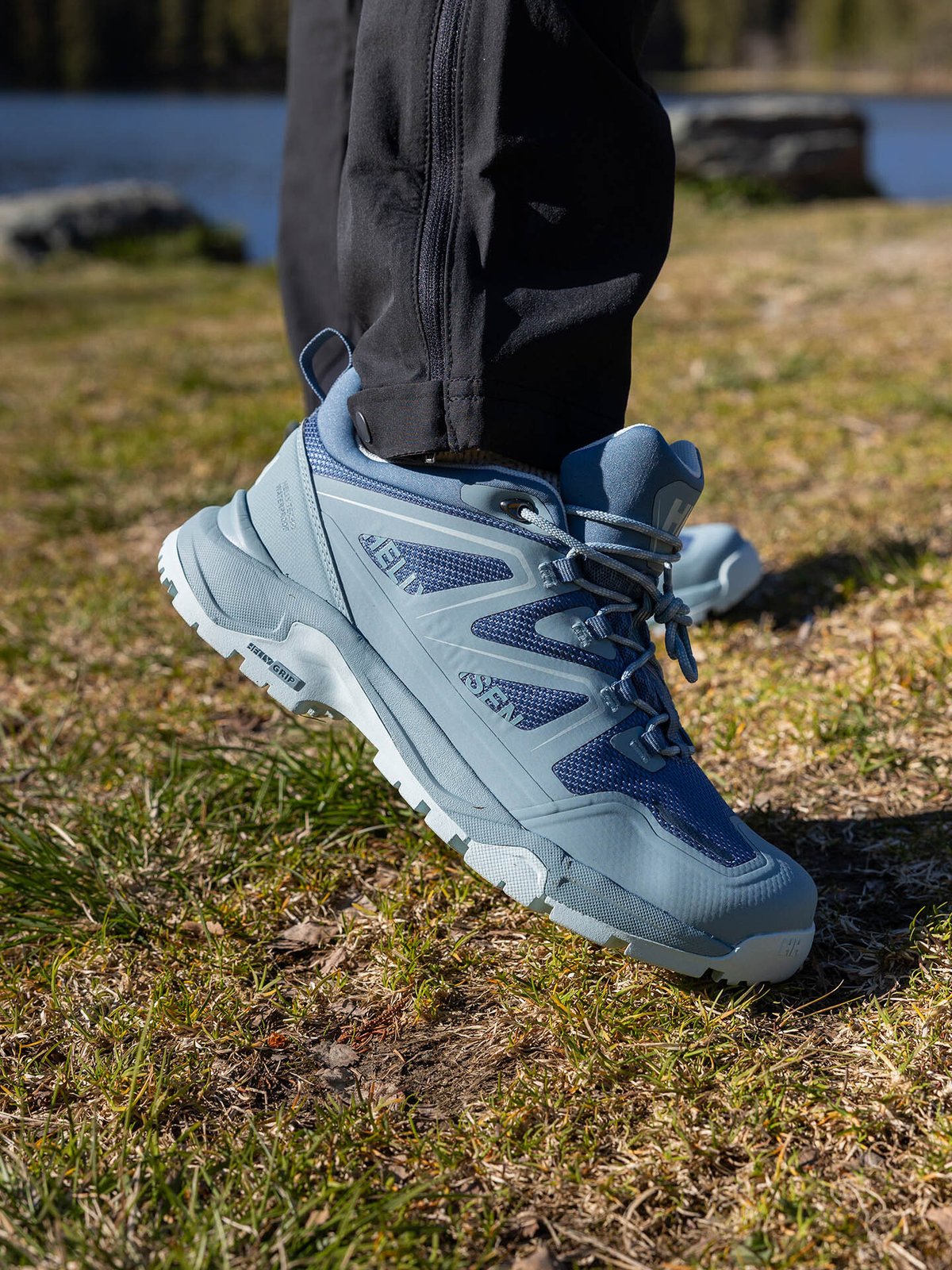 Helly Hansen Cascade Low Helly tech Grå