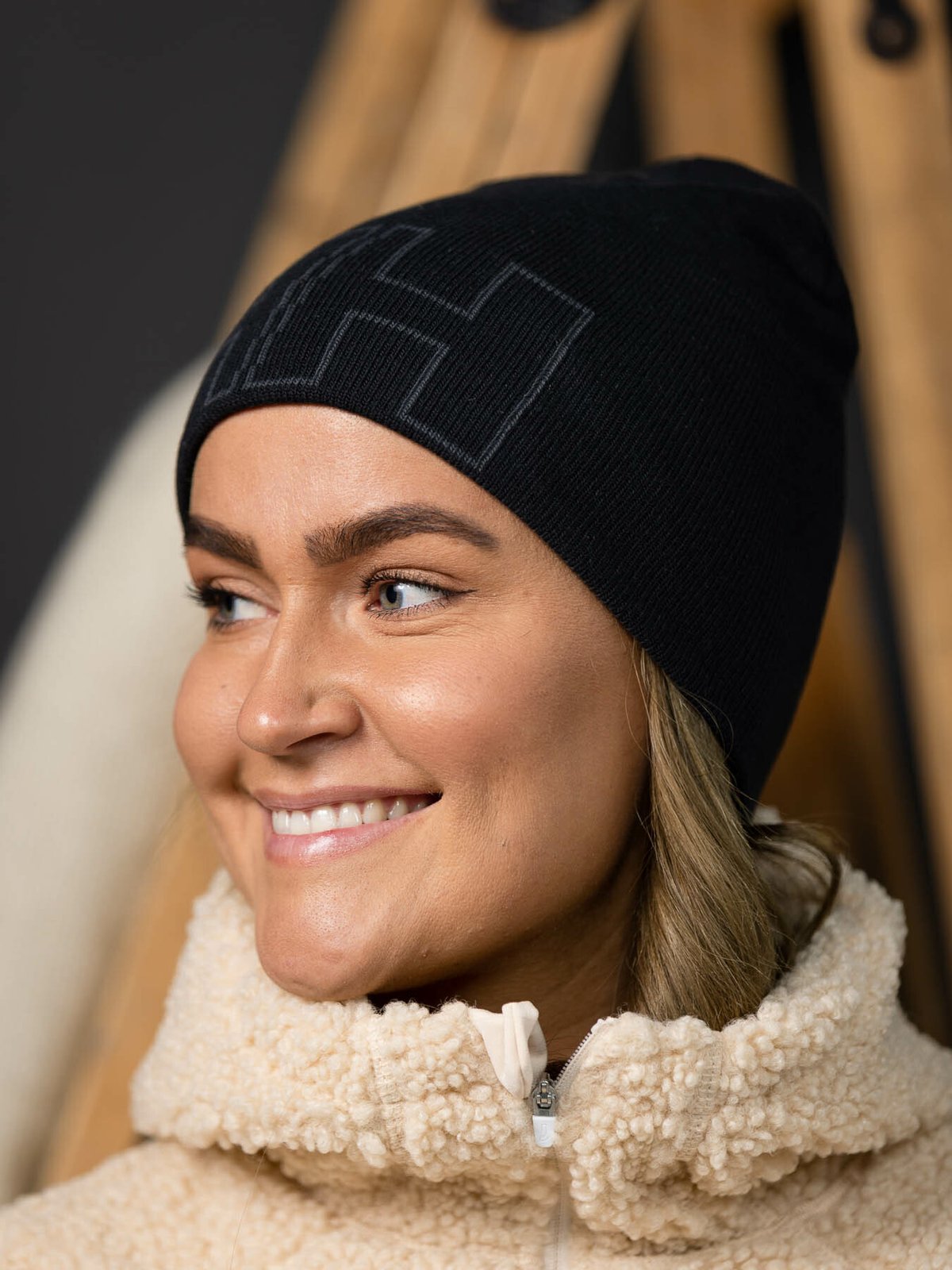 Helly Hansen Outline Beanie Black