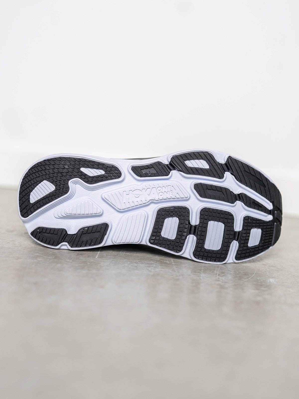 Hoka One One Bondi 7 Black / White