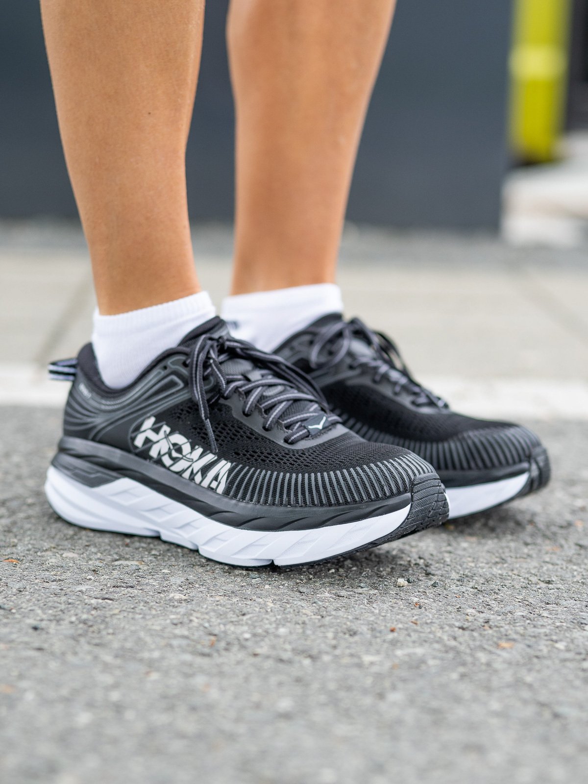 Hoka One One Bondi 7 Black / White
