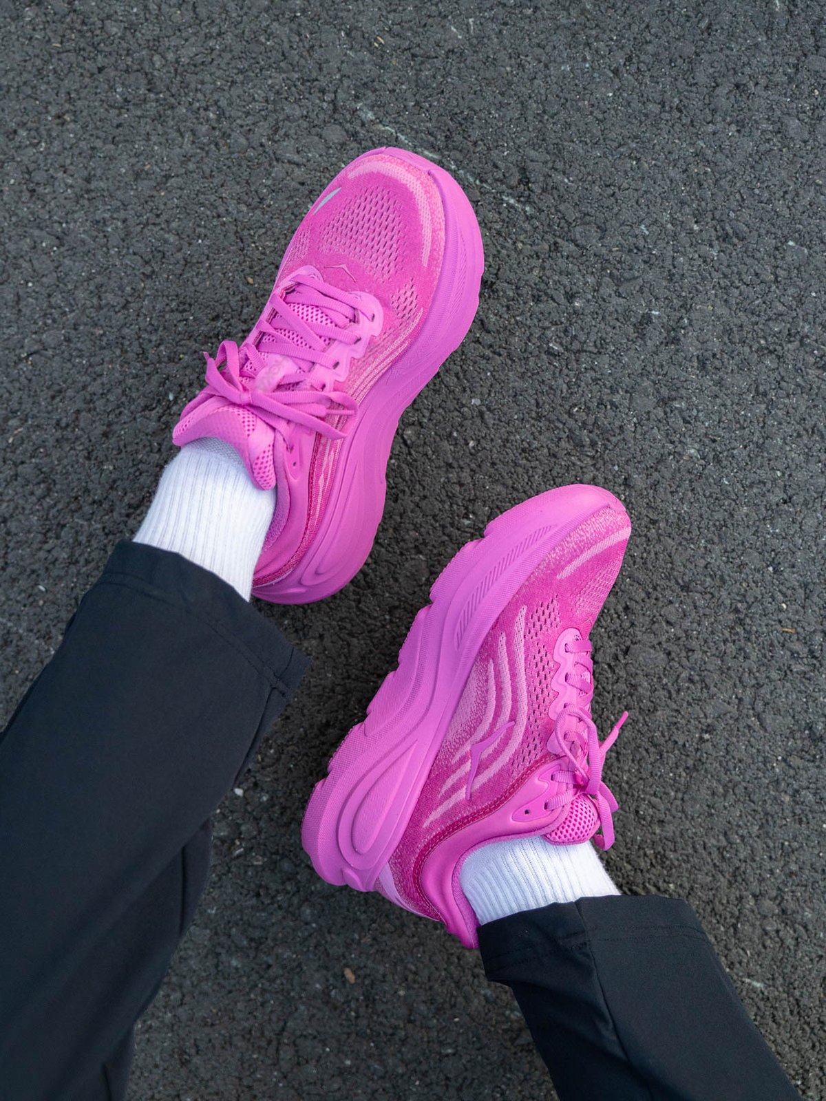 Hoka Bondi 9 Crabapple