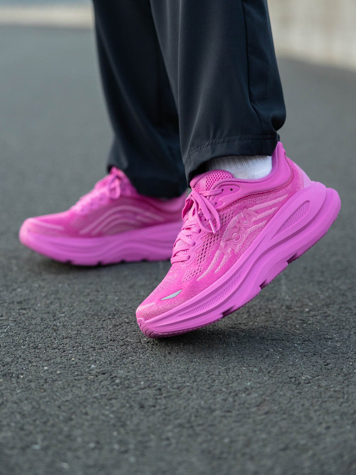Hoka Bondi 9 Crabapple