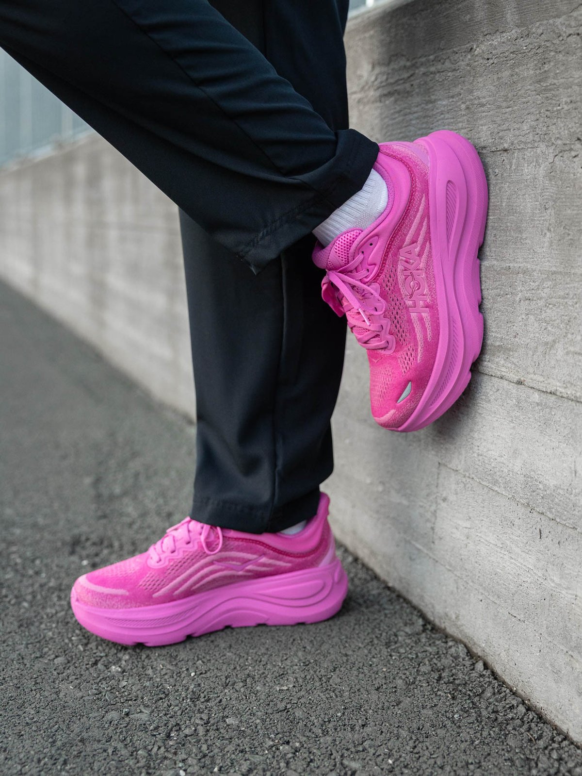 Hoka Bondi 9 Crabapple
