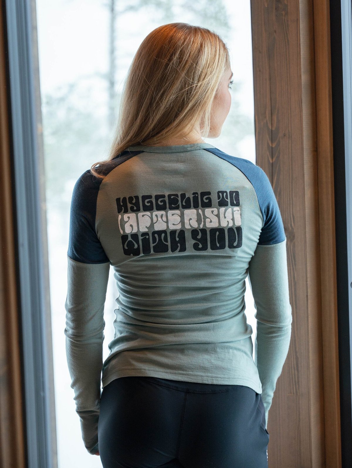 Hygge Women's Hyggewool 180 Crew Neck Light Green / Navy