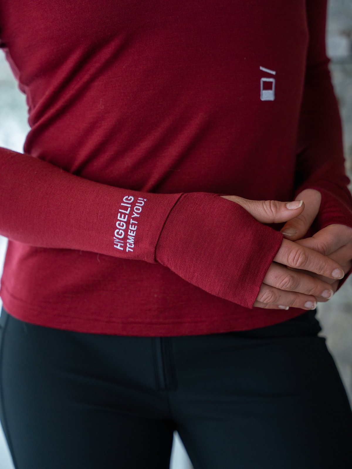 Hygge Women's Hyggewool 180 Zip Neck Burgundy / White