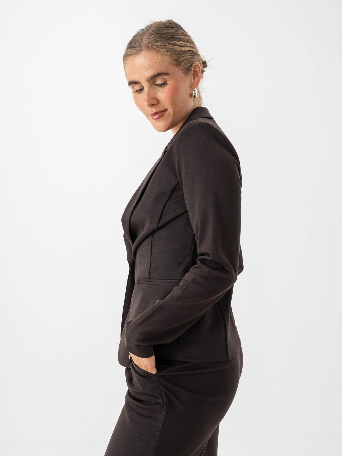 Ichi Kate Blazer Chocolate Torte