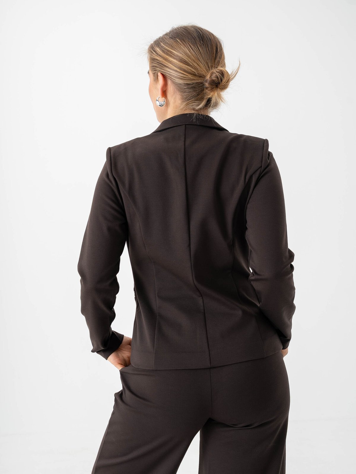 Ichi Kate Blazer Chocolate Torte