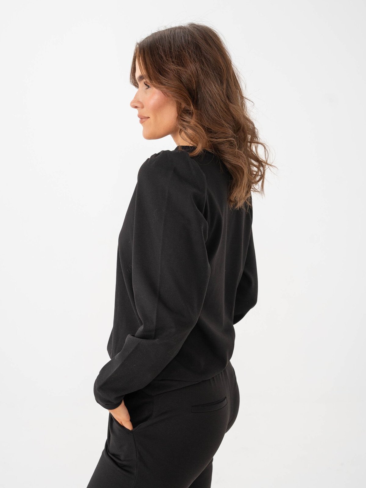 Ichi x GI Exclusive Kate Sweater Black