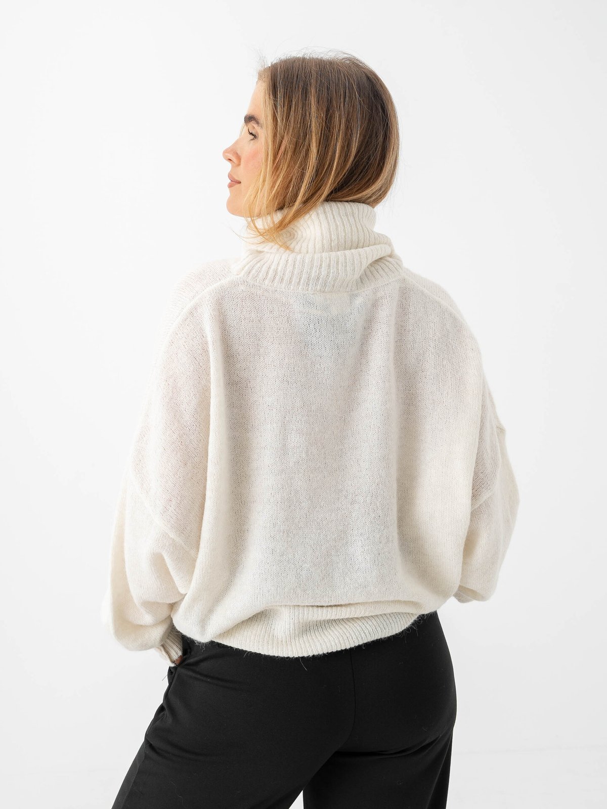 Ichi Kamara Rollneck2 Cloud Dancer