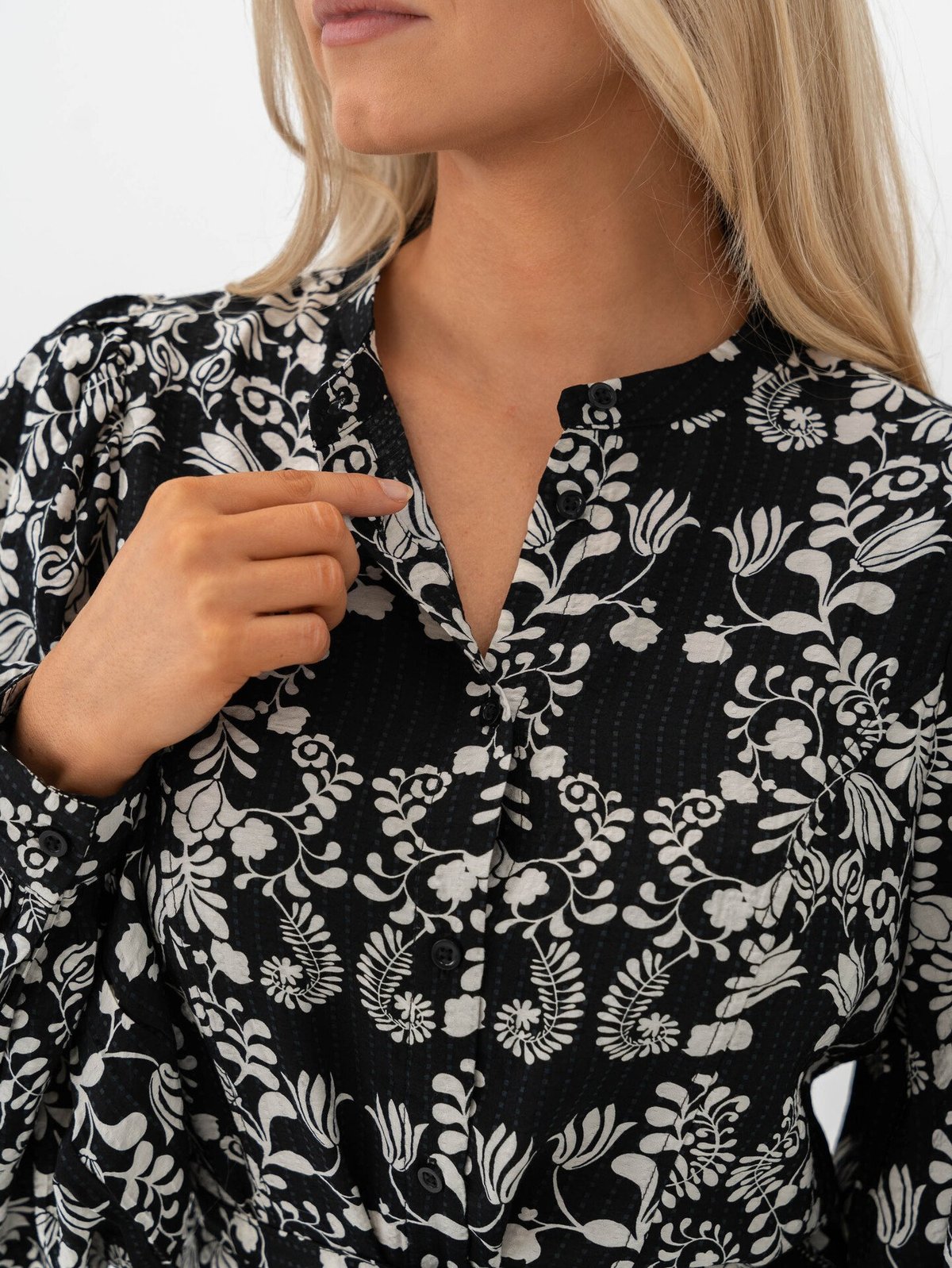 Ichi Gocina Dress Black Flower Aop