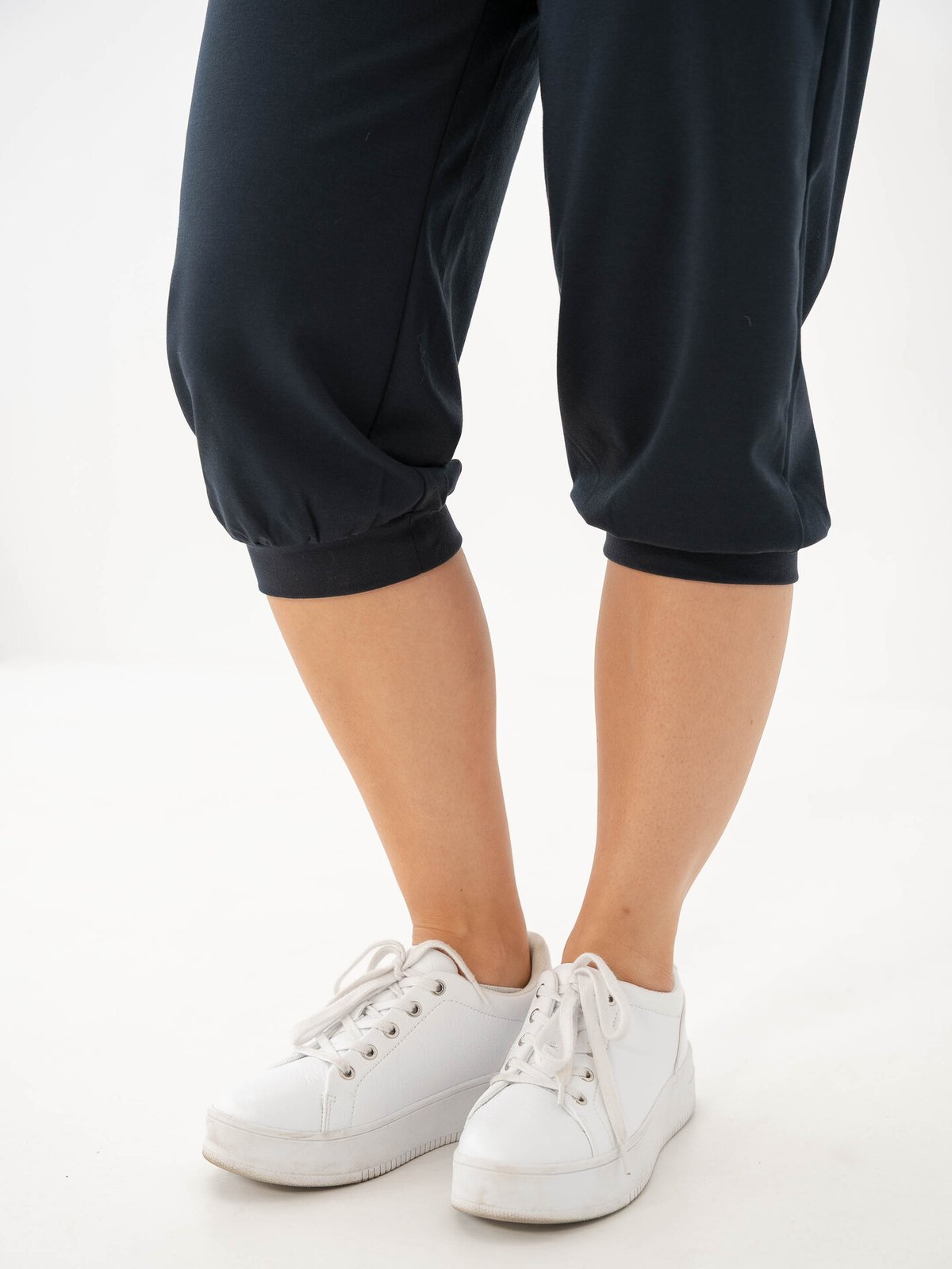 Ichi Kate Capri Pant Total eclipse