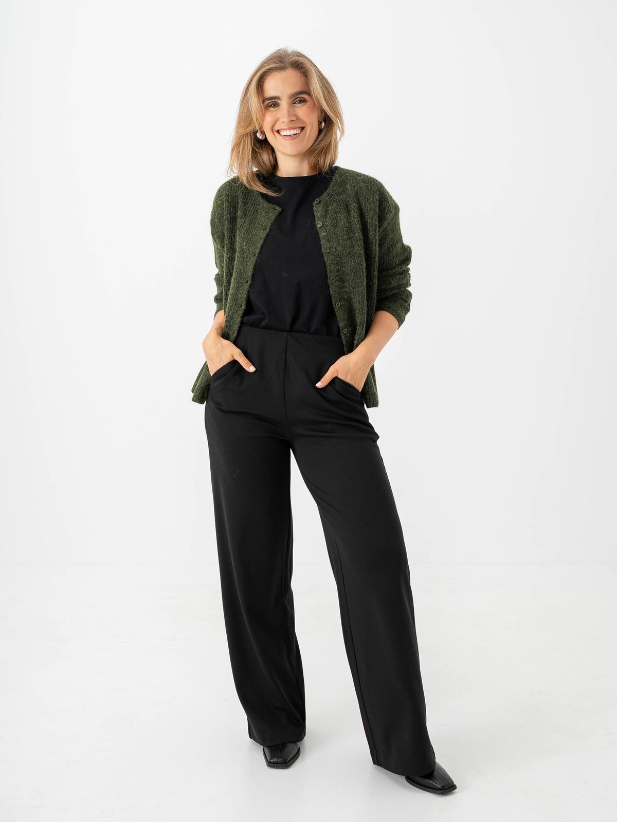 Ichi Kamara Cardigan13 Rifle Green