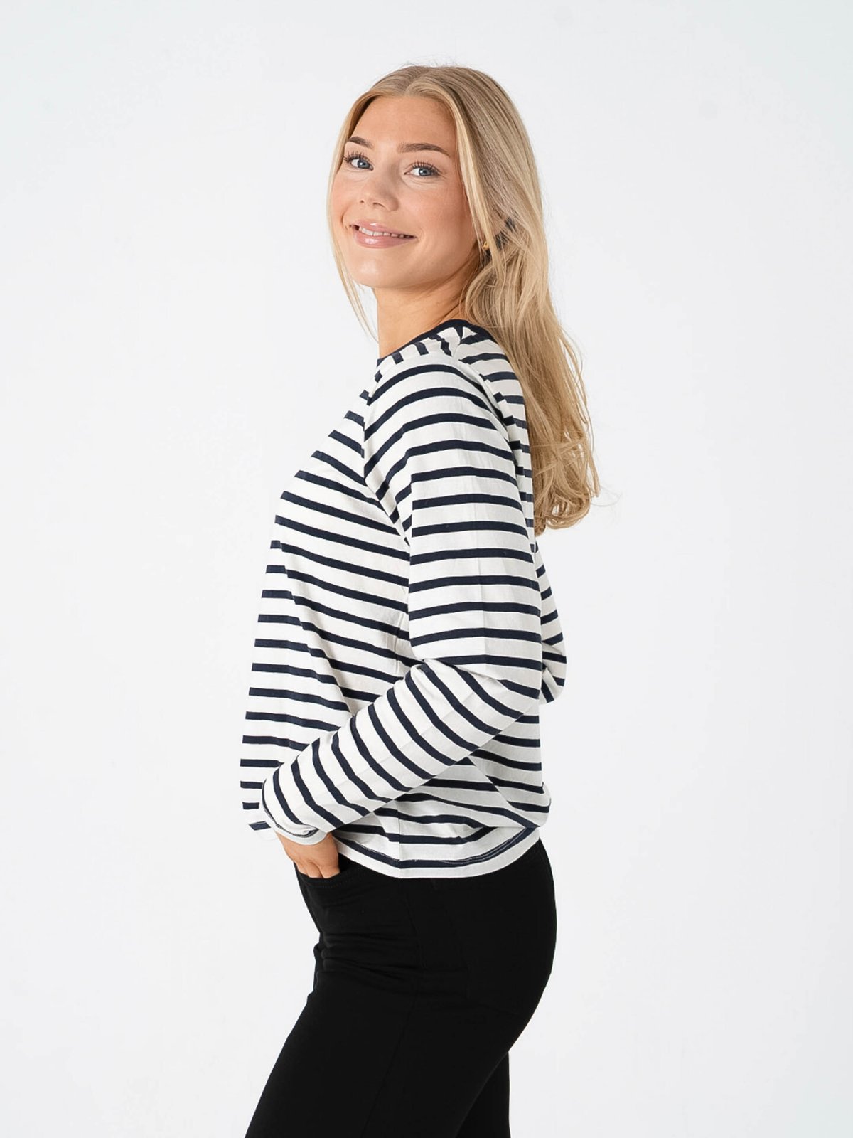 Ichi Mira Loose Long Sleeve 3 Total Eclipse / Cloud Dancer