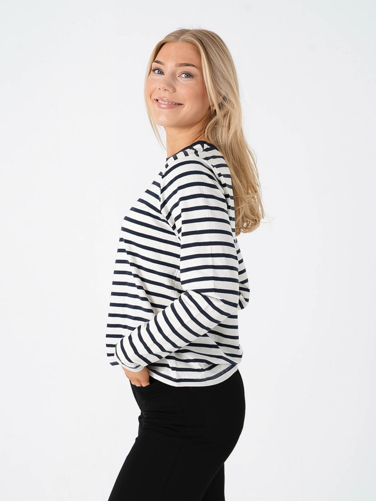 Ichi Mira Loose Long Sleeve 3 Total Eclipse / Cloud Dancer