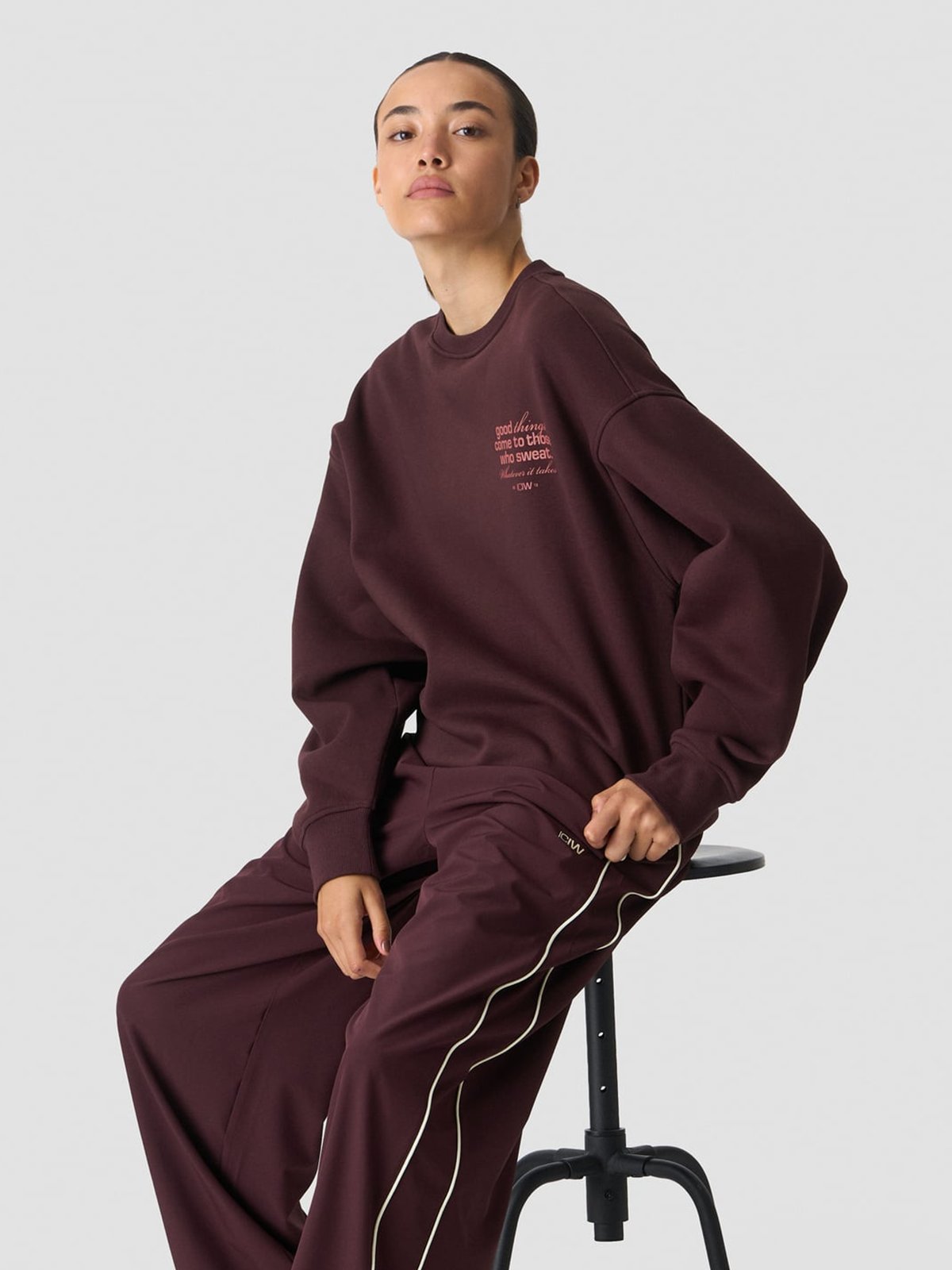 ICIW Everyday Relaxed Crewneck Print Espresso