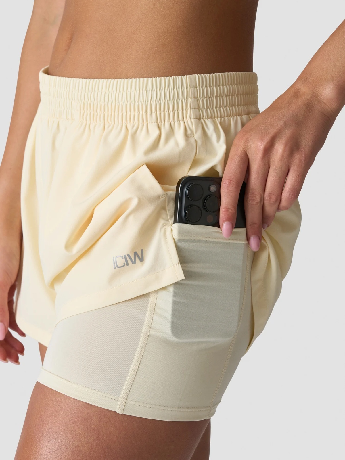 ICIW Mirage Cardio 2-in-1 Shorts Pale Lemon