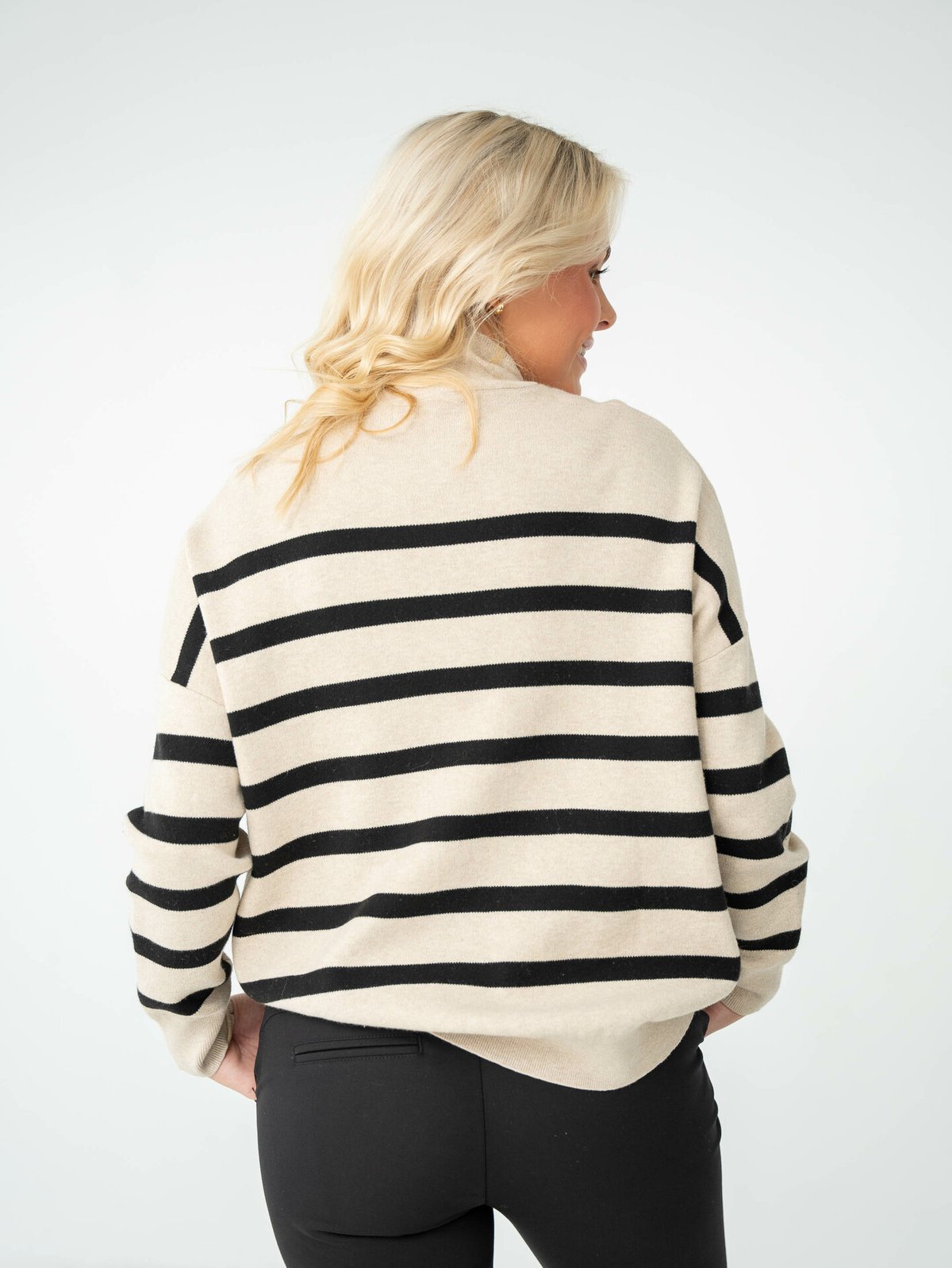 InWear Tenley Turtleneck Pullover Sandstone / Black