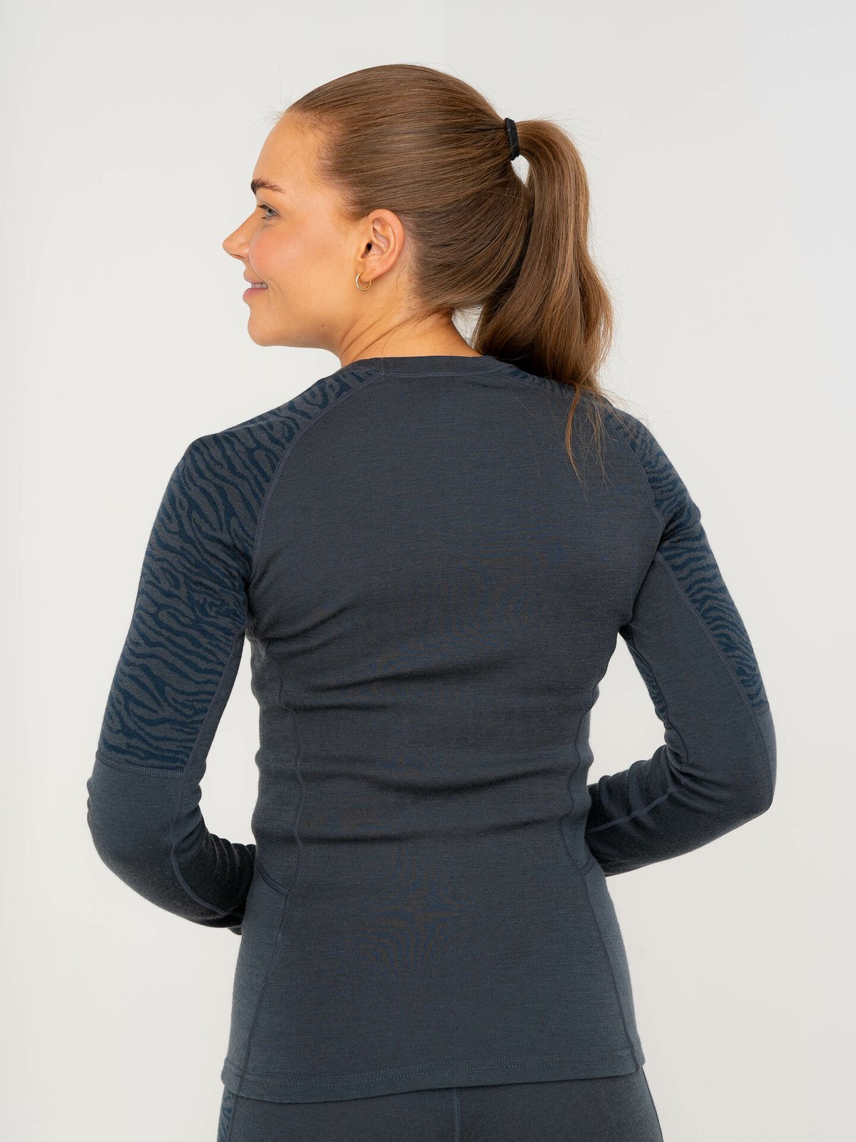 Johaug Elevate Wool Long Sleeve Dark Blue