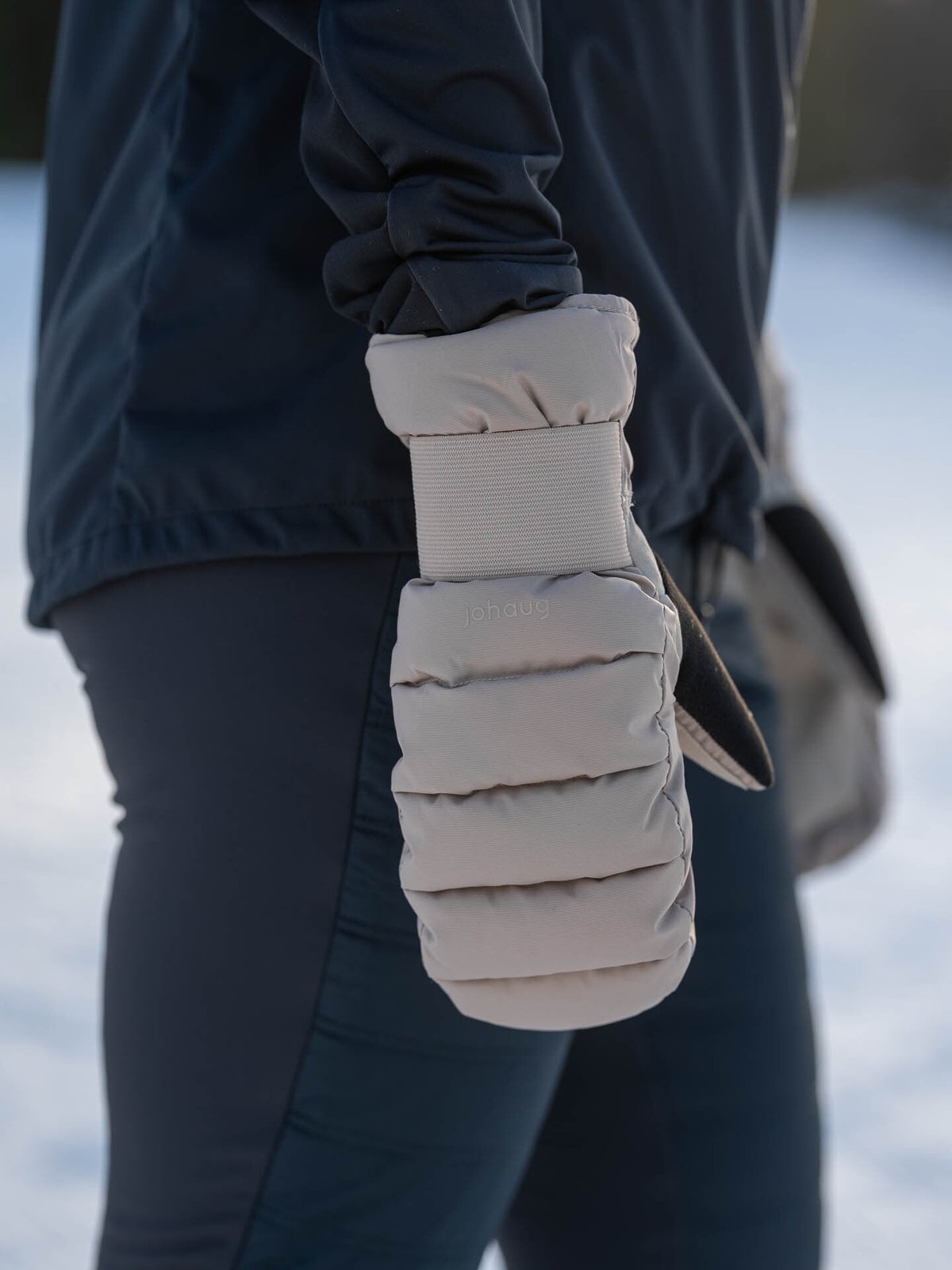 Johaug Escape Down Mitten Dark Beige