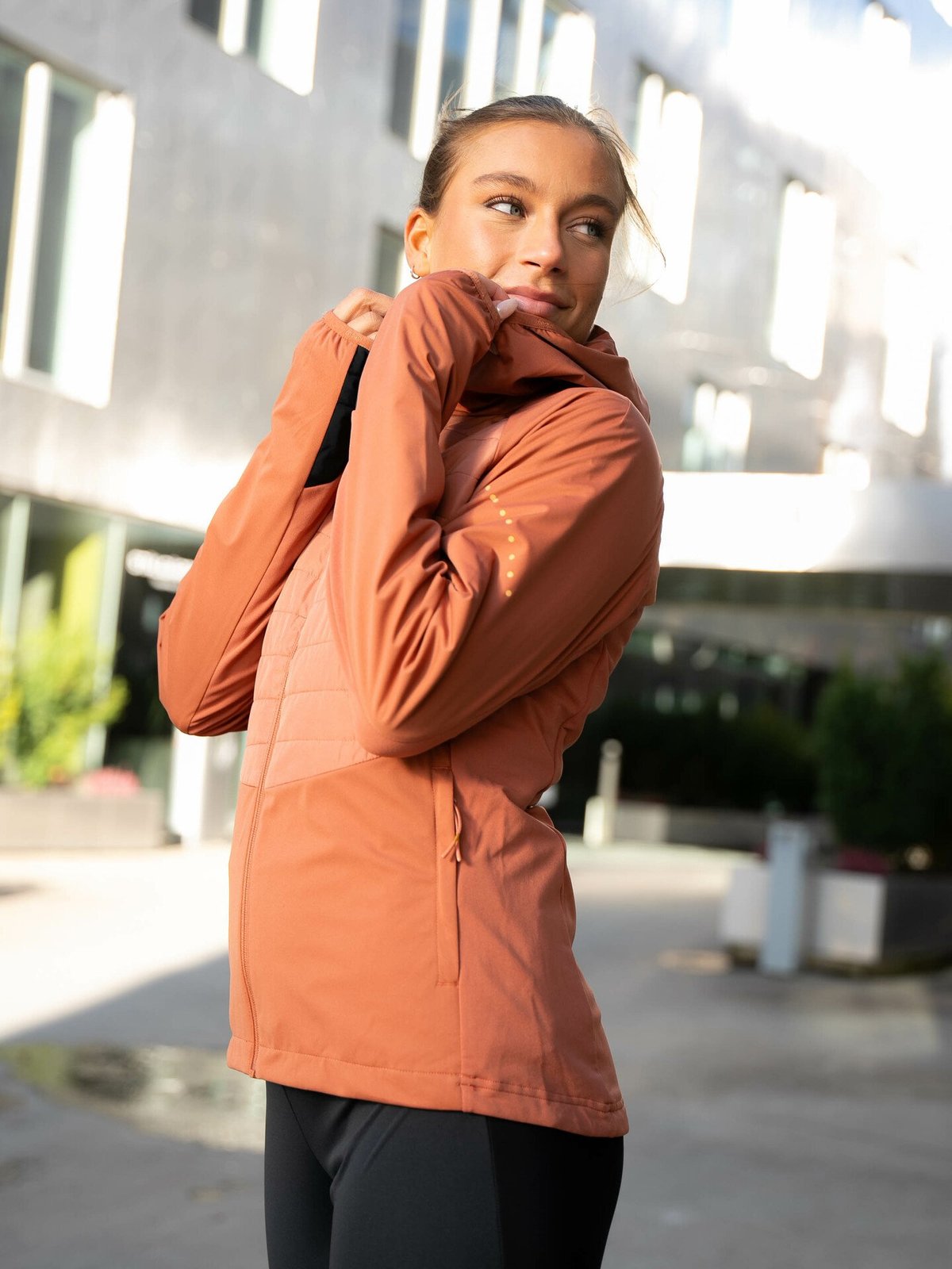 Johaug Powder Jacket Cbrwn - Get Inspired Exclusive Collection