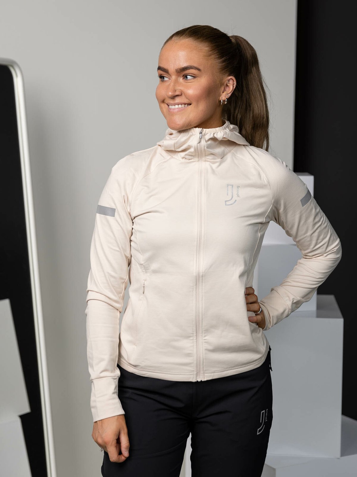 Johaug Gleam Full Zip Light beige