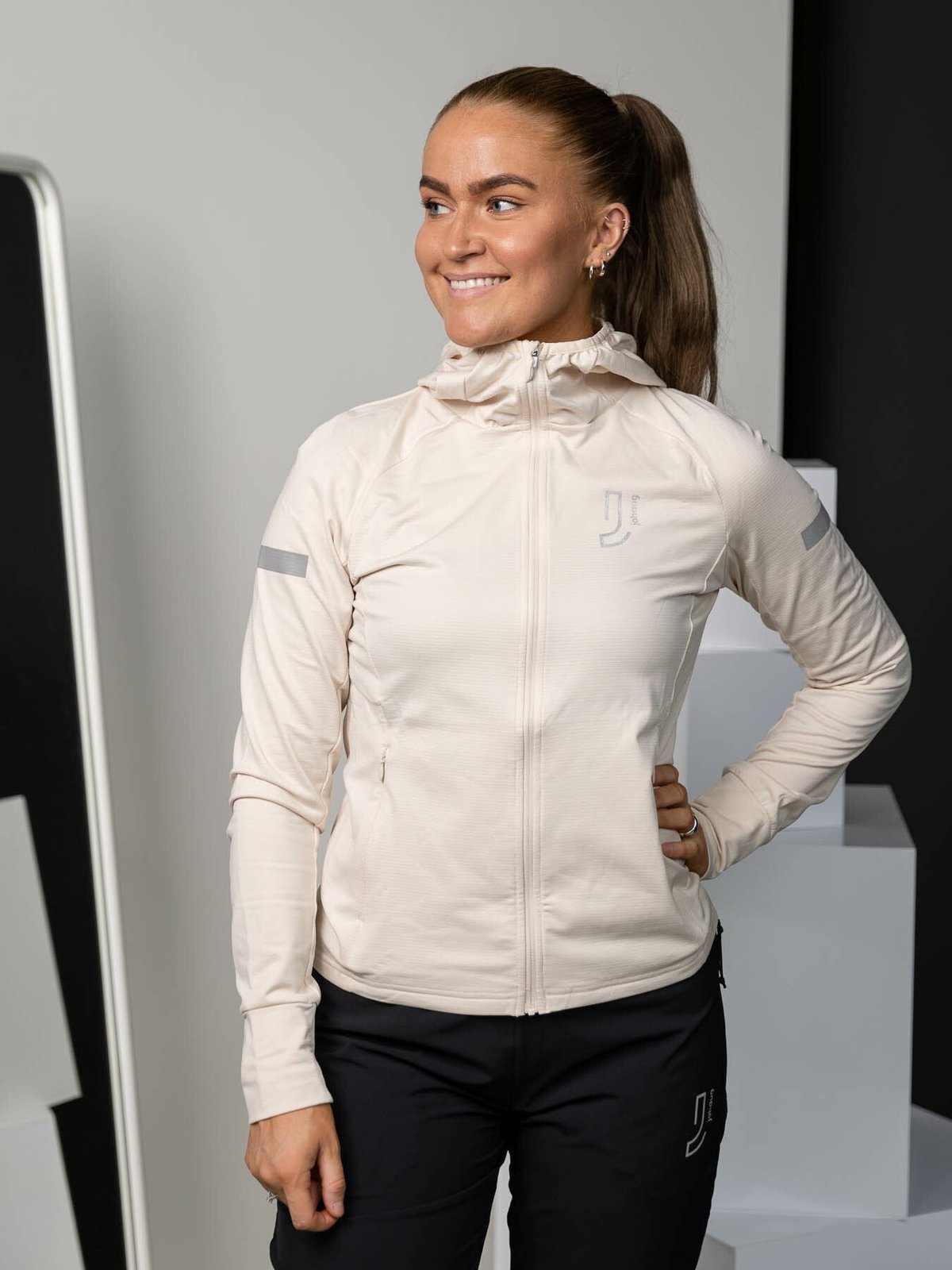 Johaug Gleam Full Zip Light beige