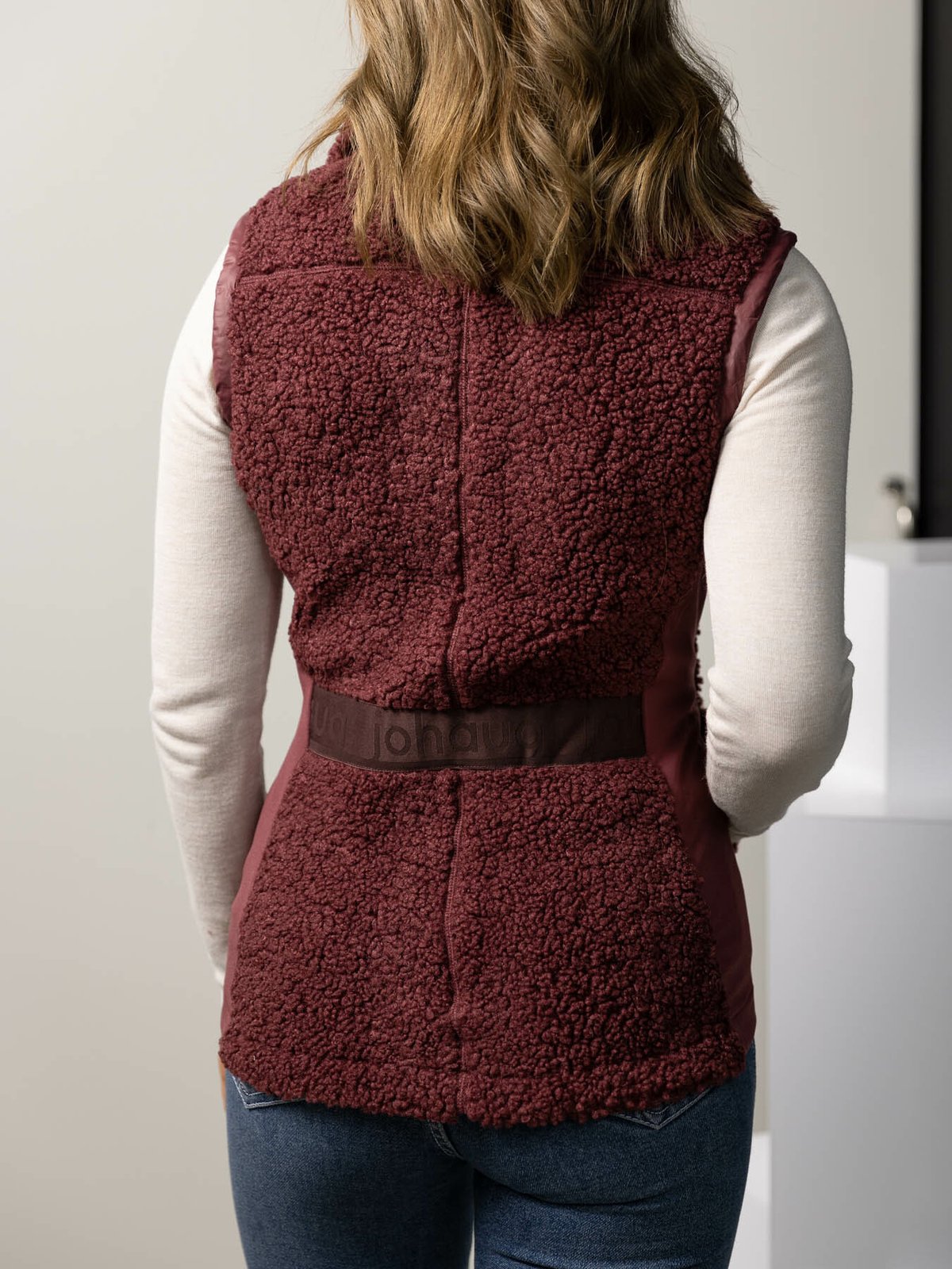 Johaug Sway Vest Brownish red