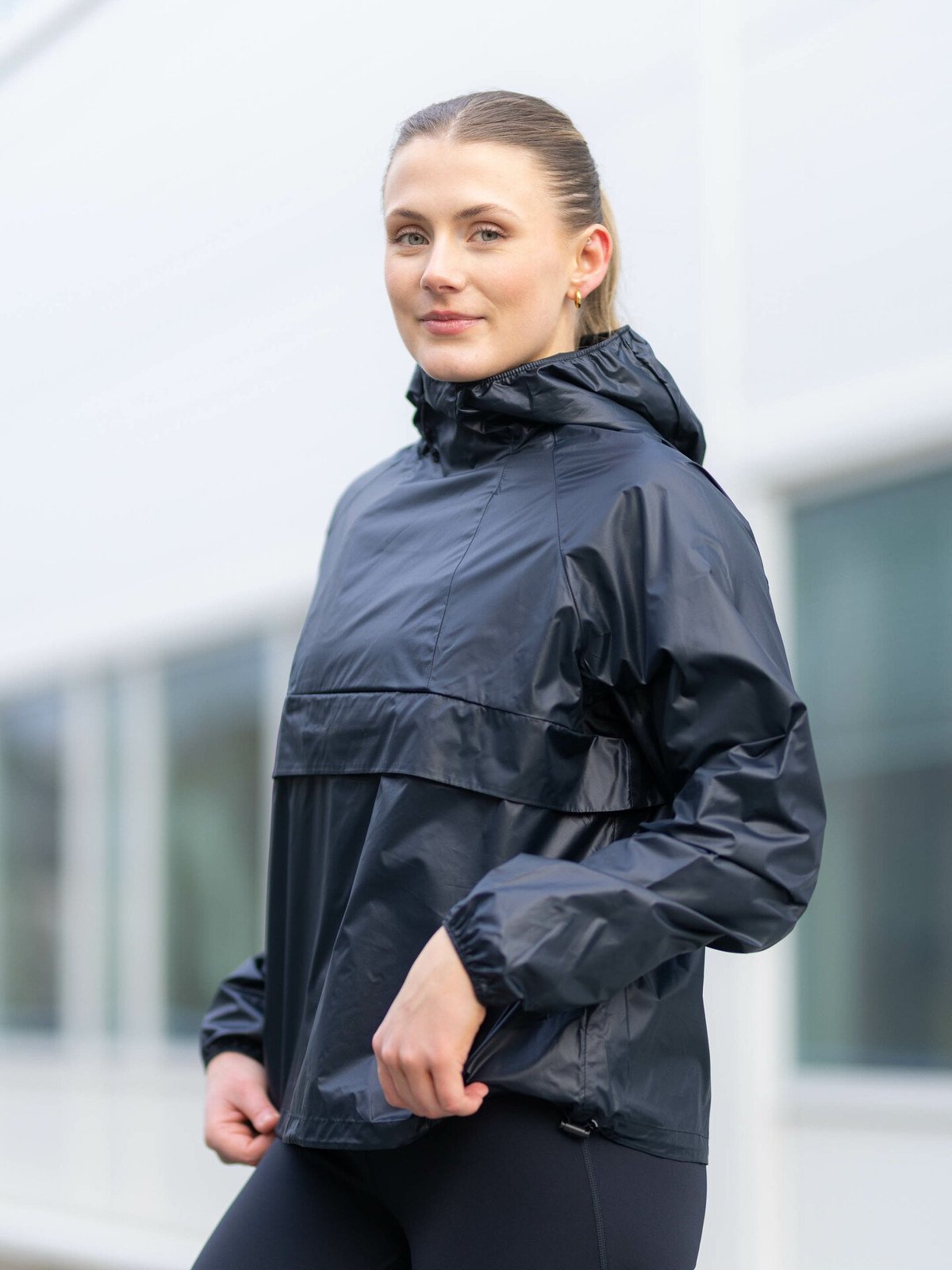 Johaug Windy Light Anorak True Black