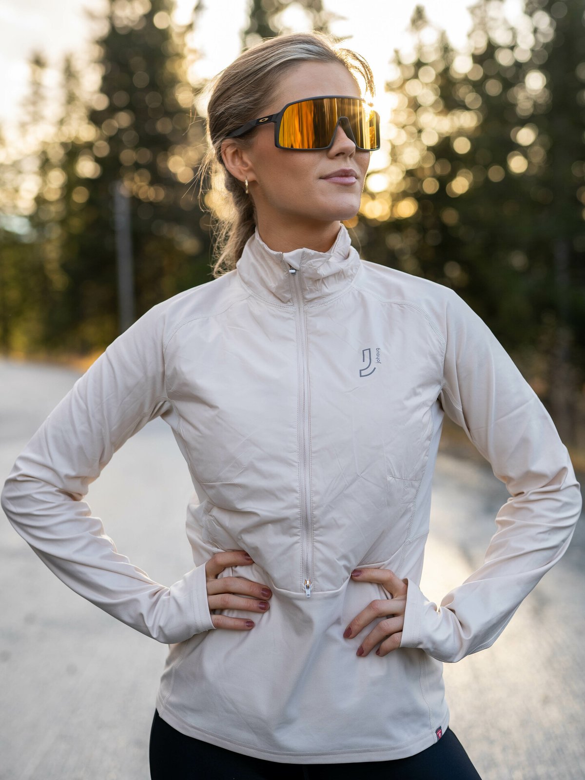 Johaug Gleam Primaloft Half Zip Light Beige