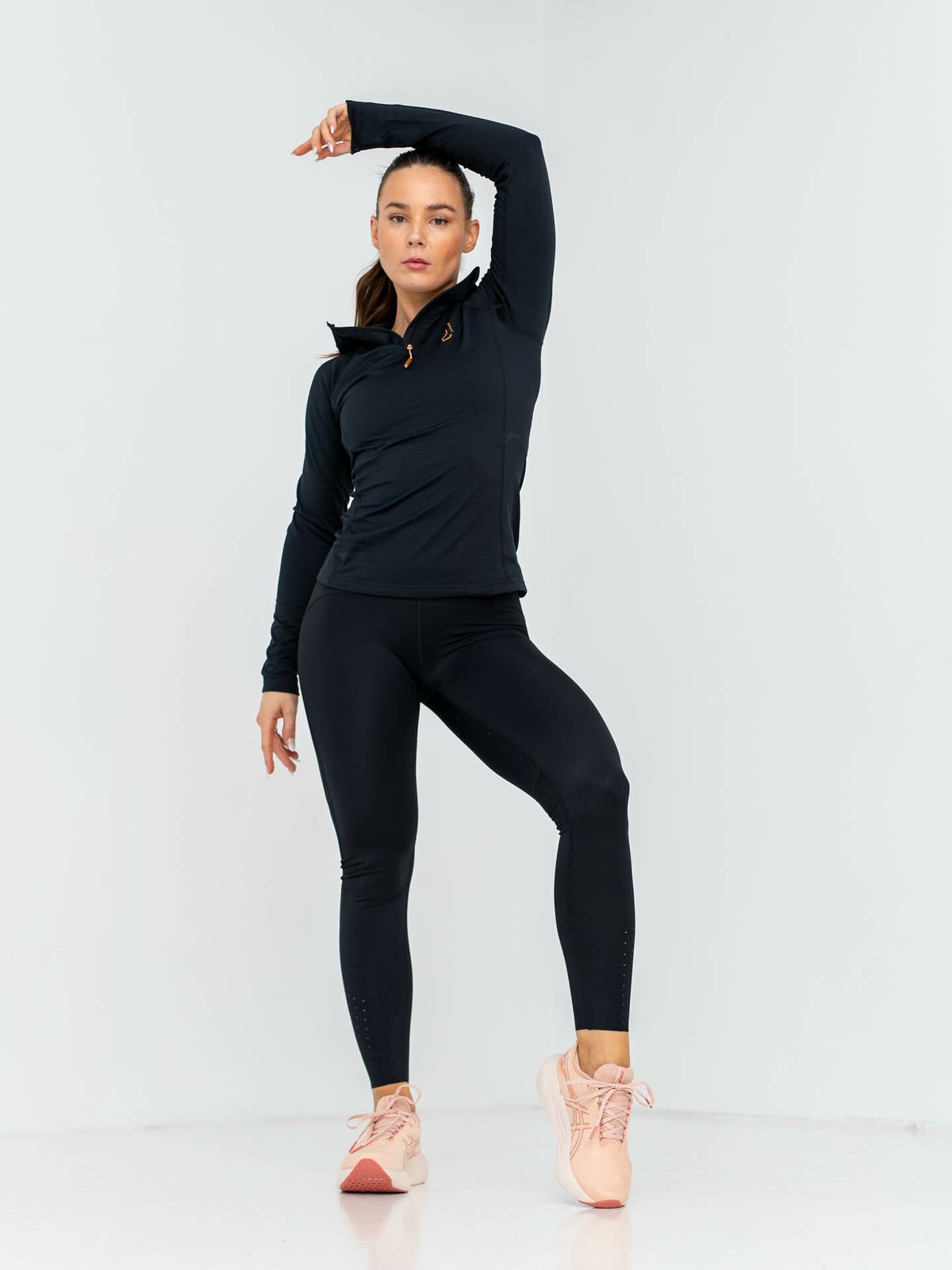 Johaug Bonnet Half Zip Hood True Black