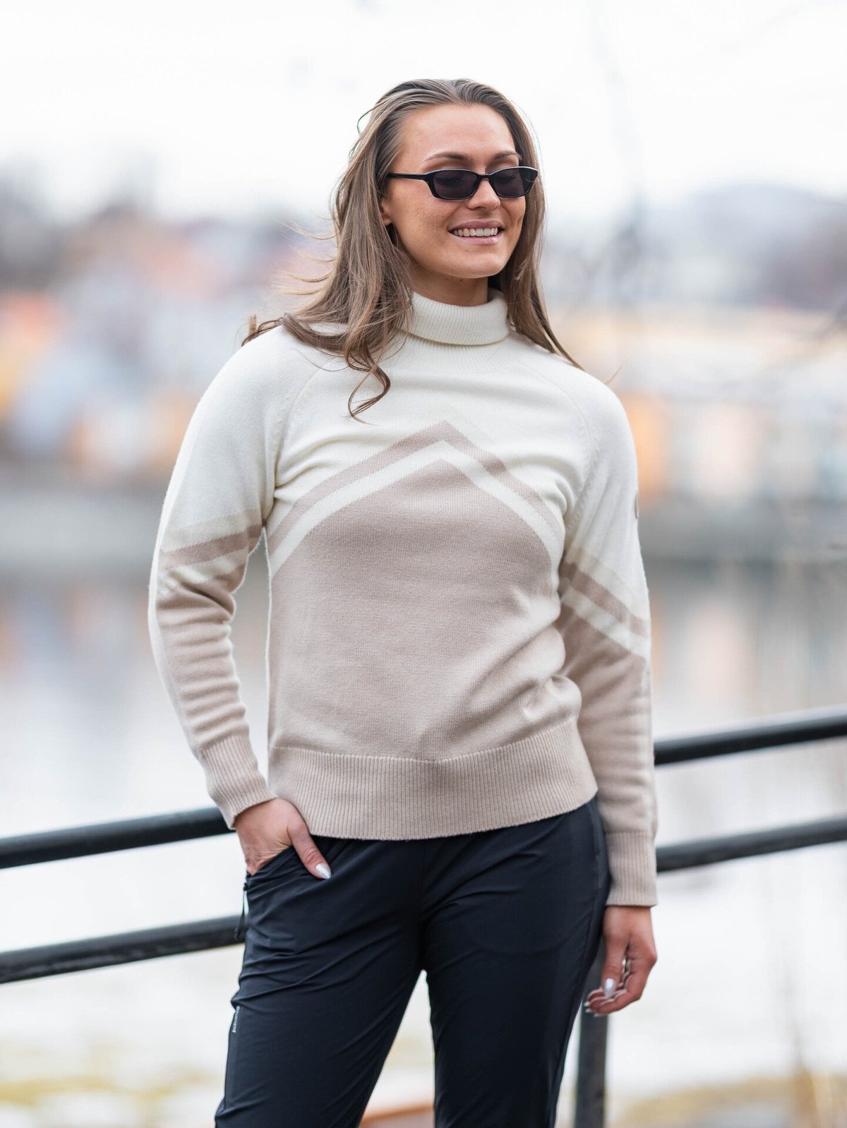 Johaug Alpine Woolmix Rollerneck Cment