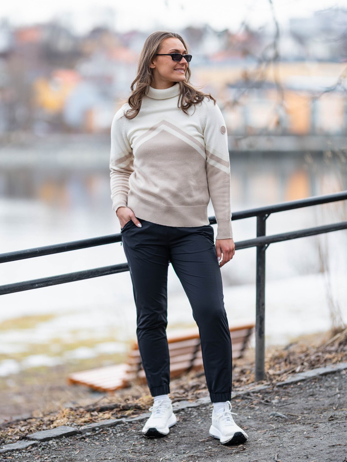 Johaug Alpine Woolmix Rollerneck Cment